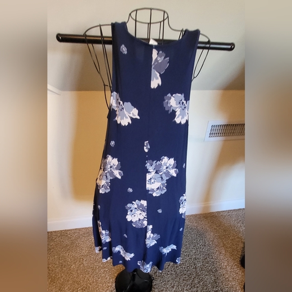 Cute Women's Old Navy Dress size Medium. - Picture 2 of 2